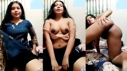 Desi Sexy Girlfriend Showing Her Nude Sexy Body and Fingering