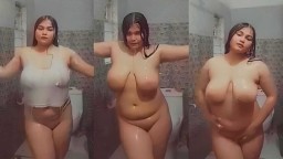 Desi Girl Showing Nude Big Huge Boobs and Huge Ass Sex MMS