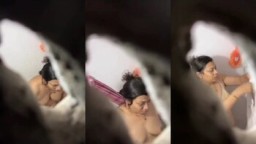 Sexy Desi Bhabhi Bathing Captue